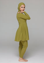 Load image into Gallery viewer, East - Crocodile