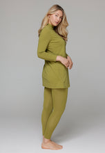 Load image into Gallery viewer, South - Covered - Crocodile