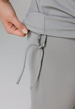 Load image into Gallery viewer, South - Three quarter - Grey