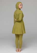 Load image into Gallery viewer, East - Crocodile