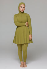 Load image into Gallery viewer, East - Crocodile