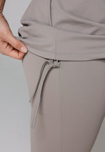 Load image into Gallery viewer, South - Three quarter - Ash Brown