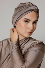 Load image into Gallery viewer, South - Covered - Maxi - Glitter Soft Taupe
