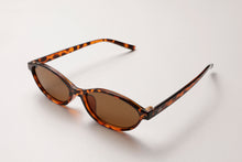 Load image into Gallery viewer, Accessories - Sunglasses - Panter - Signature printed
